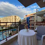 Anita A 25 Pool View Sunny شقة *